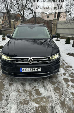Внедорожник / Кроссовер Volkswagen Tiguan 2018 в 