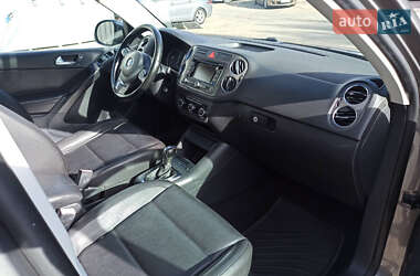 Позашляховик / Кросовер Volkswagen Tiguan 2010 в Львові