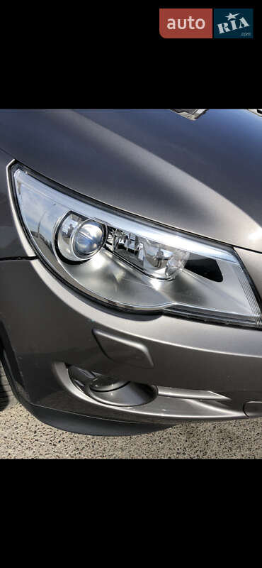 Внедорожник / Кроссовер Volkswagen Tiguan 2010 в Ровно