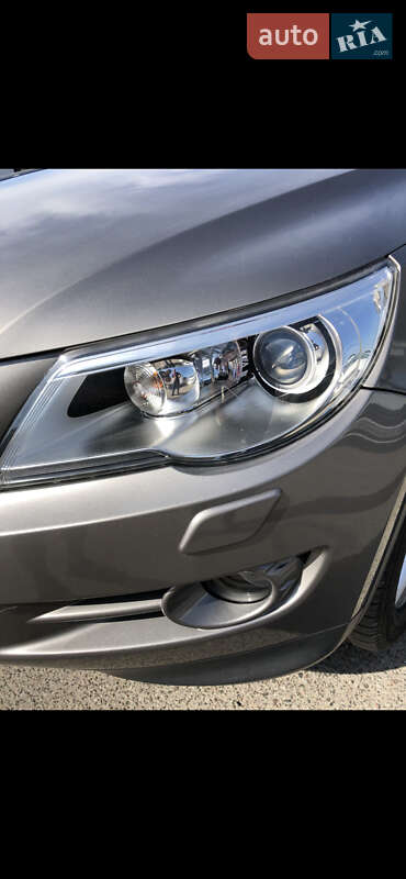 Внедорожник / Кроссовер Volkswagen Tiguan 2010 в Ровно