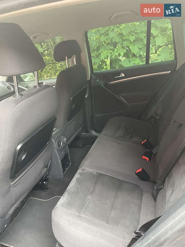 Внедорожник / Кроссовер Volkswagen Tiguan 2015 в Киеве