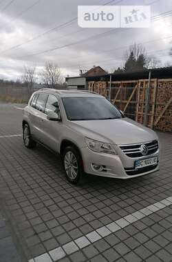 Внедорожник / Кроссовер Volkswagen Tiguan 2010 в Львове