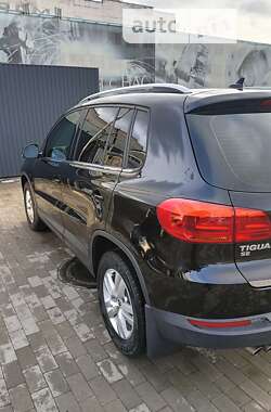 Внедорожник / Кроссовер Volkswagen Tiguan 2016 в 