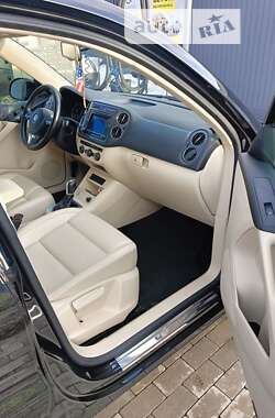 Внедорожник / Кроссовер Volkswagen Tiguan 2016 в 