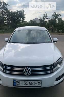 Внедорожник / Кроссовер Volkswagen Tiguan 2012 в Врадиевке