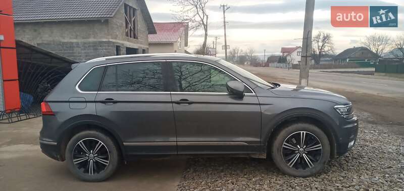 Внедорожник / Кроссовер Volkswagen Tiguan 2016 в Черновцах фото 8 Внедорожник / Кроссовер Volkswagen Tiguan 2016 в Черновцах