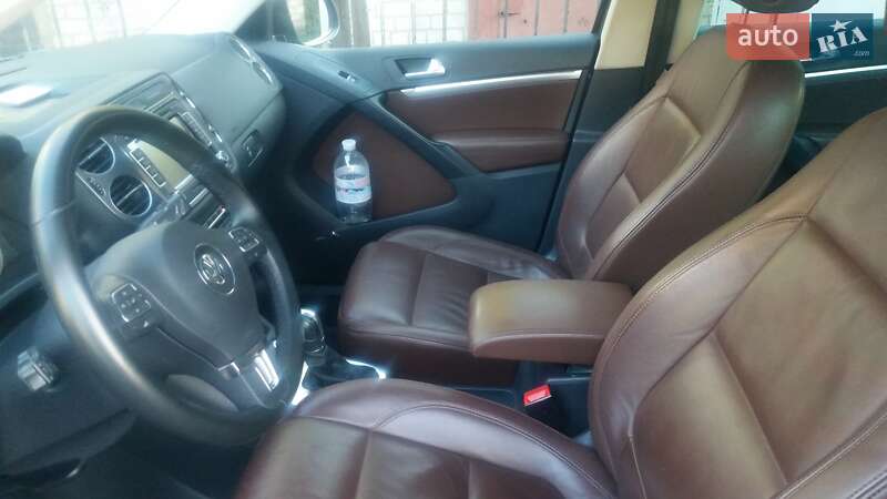 Внедорожник / Кроссовер Volkswagen Tiguan 2012 в Кривом Роге
