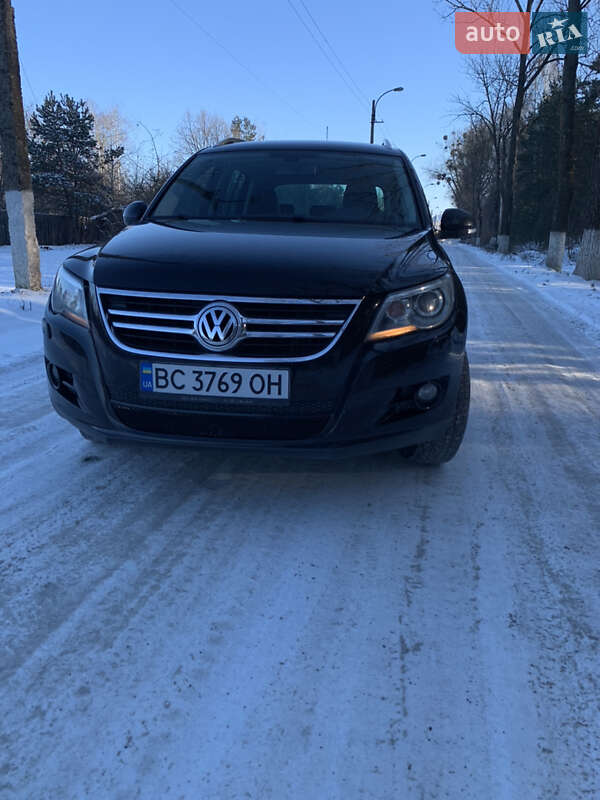 Внедорожник / Кроссовер Volkswagen Tiguan 2008 в Сосновке