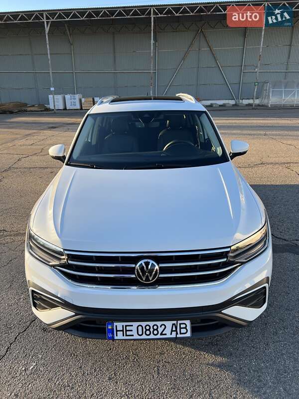 Внедорожник / Кроссовер Volkswagen Tiguan 2022 в Николаеве
