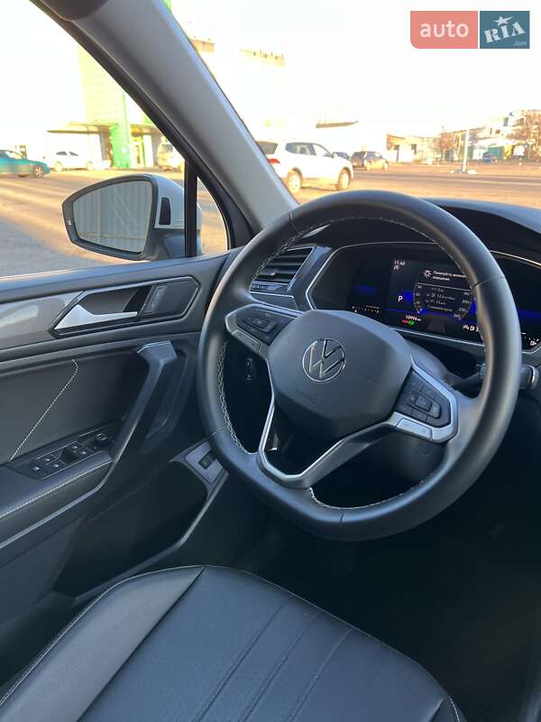 Внедорожник / Кроссовер Volkswagen Tiguan 2022 в Николаеве