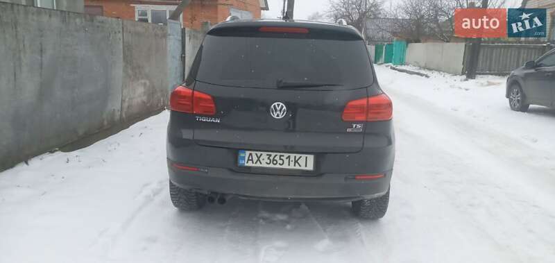 Внедорожник / Кроссовер Volkswagen Tiguan 2016 в Валках