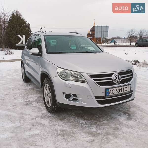 Позашляховик / Кросовер Volkswagen Tiguan 2009 в Луцьку