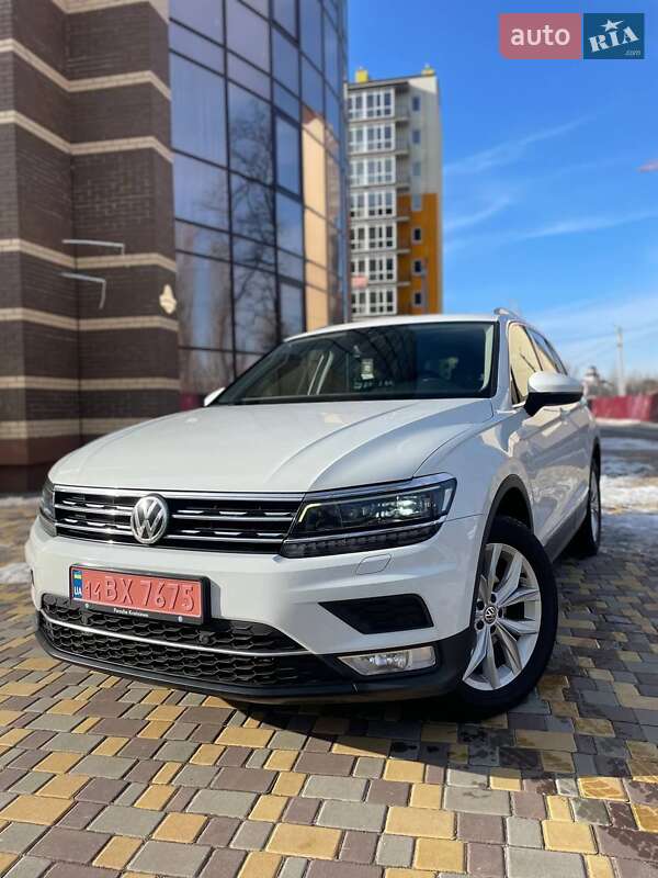 Внедорожник / Кроссовер Volkswagen Tiguan 2016 в Чернигове