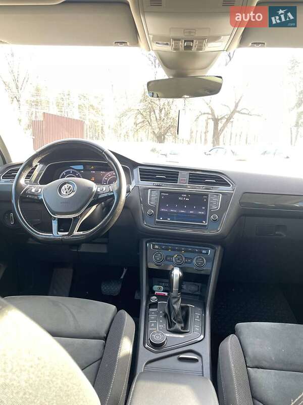 Внедорожник / Кроссовер Volkswagen Tiguan 2016 в Чернигове