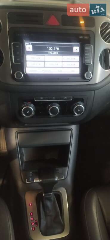 Внедорожник / Кроссовер Volkswagen Tiguan 2010 в Киеве