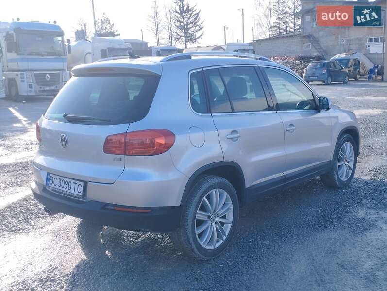 Внедорожник / Кроссовер Volkswagen Tiguan 2016 в Николаеве
