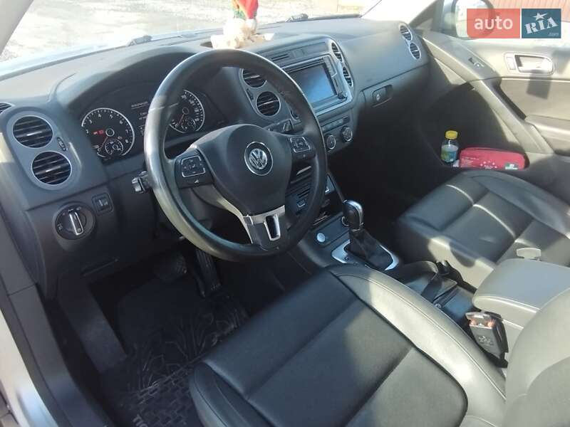 Внедорожник / Кроссовер Volkswagen Tiguan 2016 в Николаеве