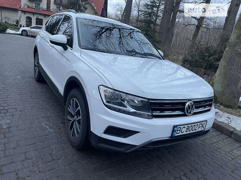 Позашляховик / Кросовер Volkswagen Tiguan 2018 в Львові