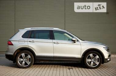 Внедорожник / Кроссовер Volkswagen Tiguan 2017 в Николаеве