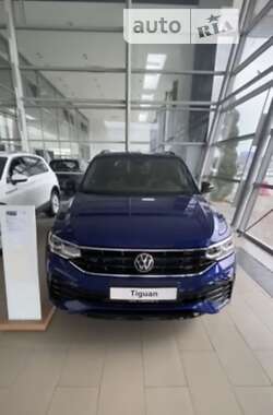 Внедорожник / Кроссовер Volkswagen Tiguan 2023 в Львове