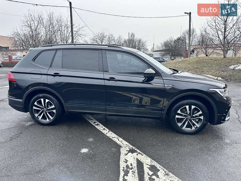 Позашляховик / Кросовер Volkswagen Tiguan 2023 в Полтаві