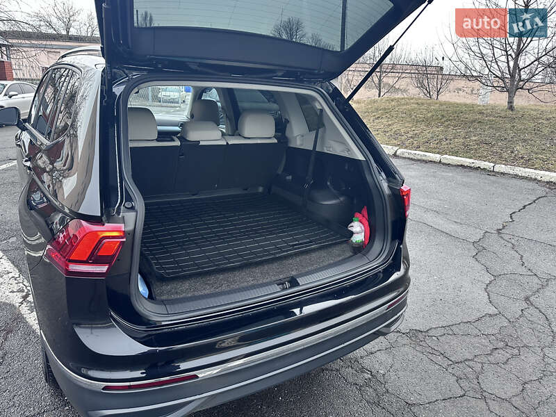 Позашляховик / Кросовер Volkswagen Tiguan 2023 в Полтаві