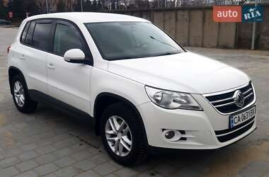 Внедорожник / Кроссовер Volkswagen Tiguan 2011 в Черкассах