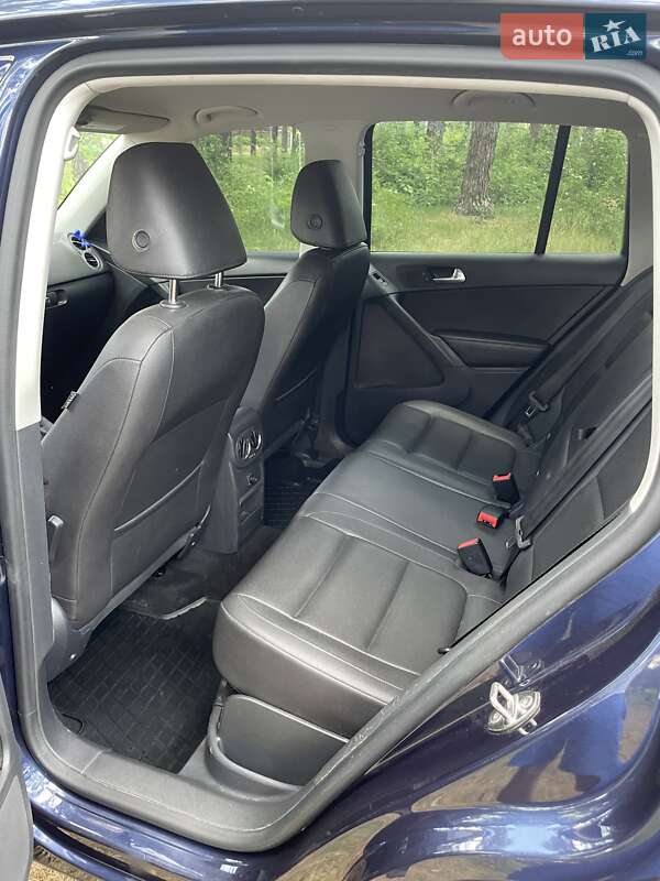 Внедорожник / Кроссовер Volkswagen Tiguan 2016 в Житомире