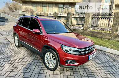 Внедорожник / Кроссовер Volkswagen Tiguan 2014 в Каменском