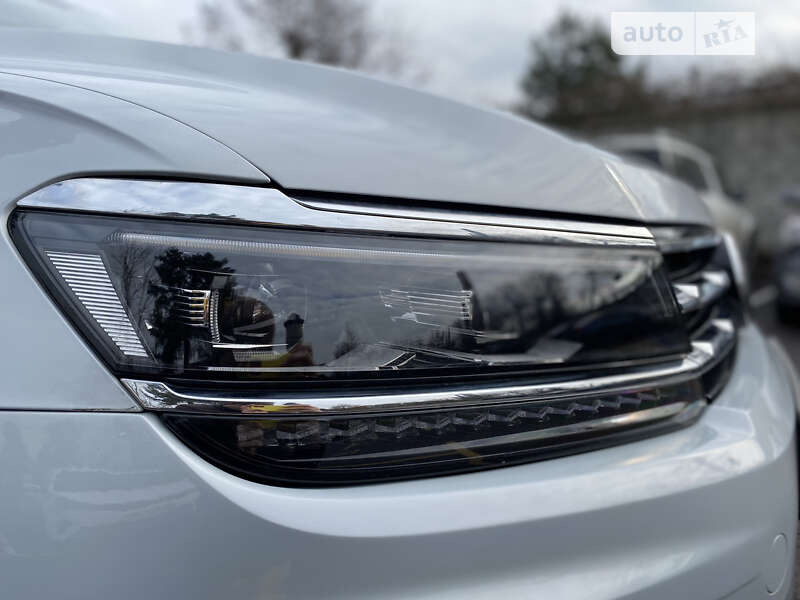 Внедорожник / Кроссовер Volkswagen Tiguan 2017 в Киеве