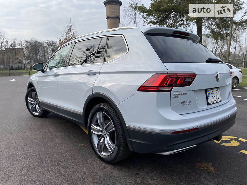 Внедорожник / Кроссовер Volkswagen Tiguan 2017 в Киеве