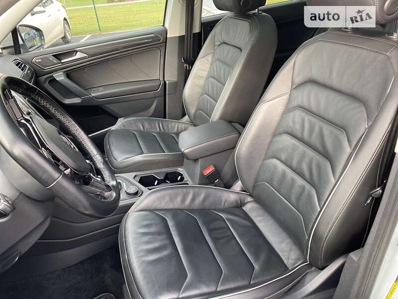 Внедорожник / Кроссовер Volkswagen Tiguan 2017 в Киеве