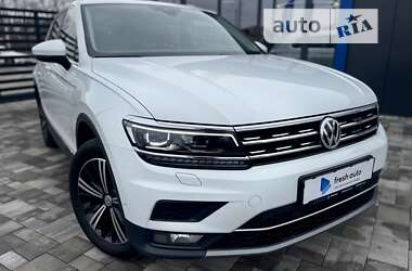 Внедорожник / Кроссовер Volkswagen Tiguan 2019 в Ровно
