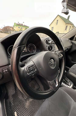 Внедорожник / Кроссовер Volkswagen Tiguan 2012 в Хмельницком