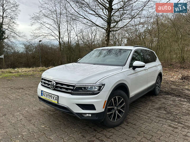 Внедорожник / Кроссовер Volkswagen Tiguan 2017 в Луцке