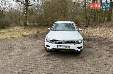 Внедорожник / Кроссовер Volkswagen Tiguan 2017 в Луцке