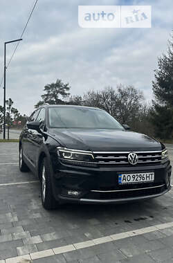 Внедорожник / Кроссовер Volkswagen Tiguan 2018 в Ужгороде