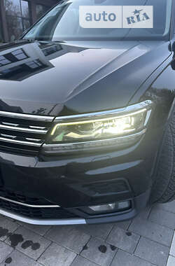 Внедорожник / Кроссовер Volkswagen Tiguan 2018 в Ужгороде