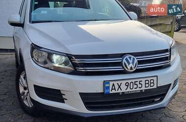 Внедорожник / Кроссовер Volkswagen Tiguan 2017 в 