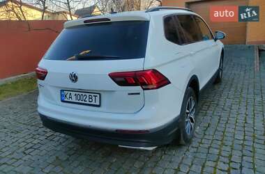 Позашляховик / Кросовер Volkswagen Tiguan 2020 в 