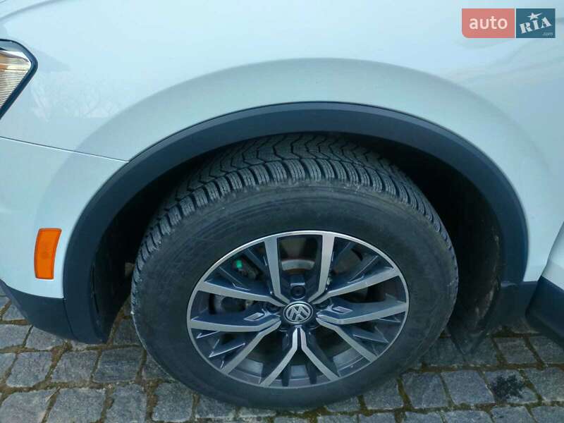 Позашляховик / Кросовер Volkswagen Tiguan 2020 в Києві