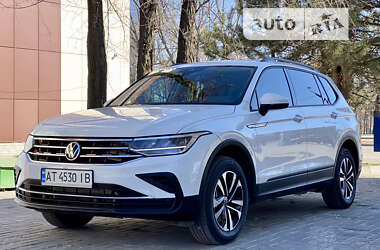 Внедорожник / Кроссовер Volkswagen Tiguan 2021 в Днепре