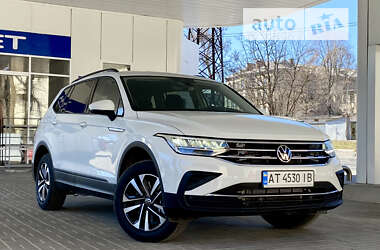 Внедорожник / Кроссовер Volkswagen Tiguan 2021 в Днепре