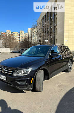 Внедорожник / Кроссовер Volkswagen Tiguan 2018 в Одессе