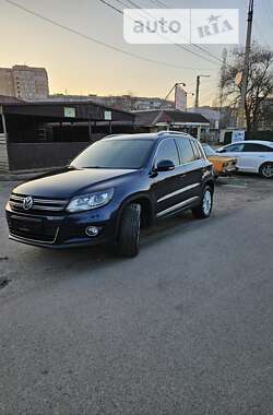 Позашляховик / Кросовер Volkswagen Tiguan 2014 в Одесі