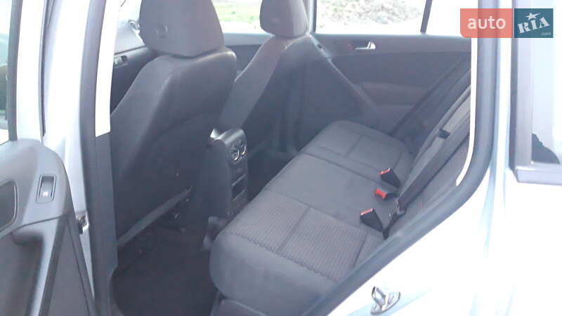 Внедорожник / Кроссовер Volkswagen Tiguan 2011 в Луцке