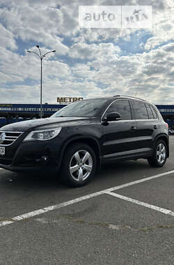 Внедорожник / Кроссовер Volkswagen Tiguan 2009 в Киеве