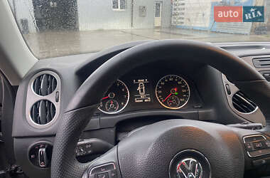 Позашляховик / Кросовер Volkswagen Tiguan 2010 в Львові