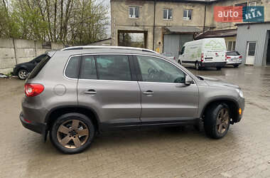 Позашляховик / Кросовер Volkswagen Tiguan 2010 в Львові