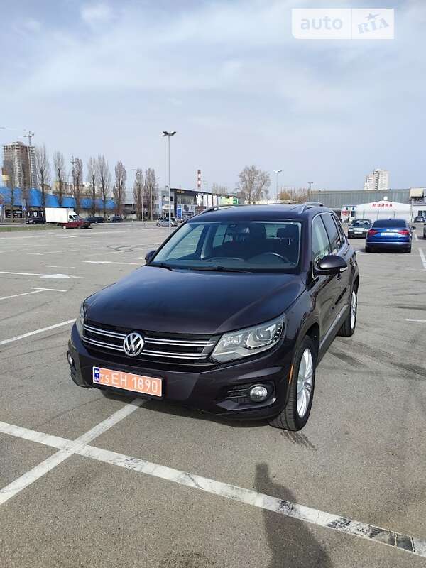 Внедорожник / Кроссовер Volkswagen Tiguan 2016 в Киеве